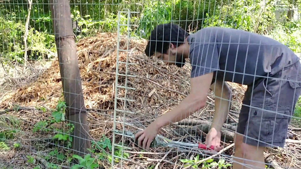 How to install a welded wire fence 