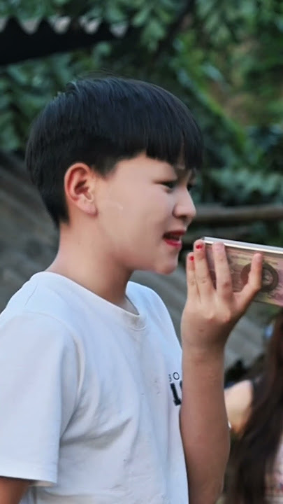 Em xoè đôi bàn tay trắng #solai