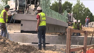 M-25 bridge replaced through accelerated bridge construction