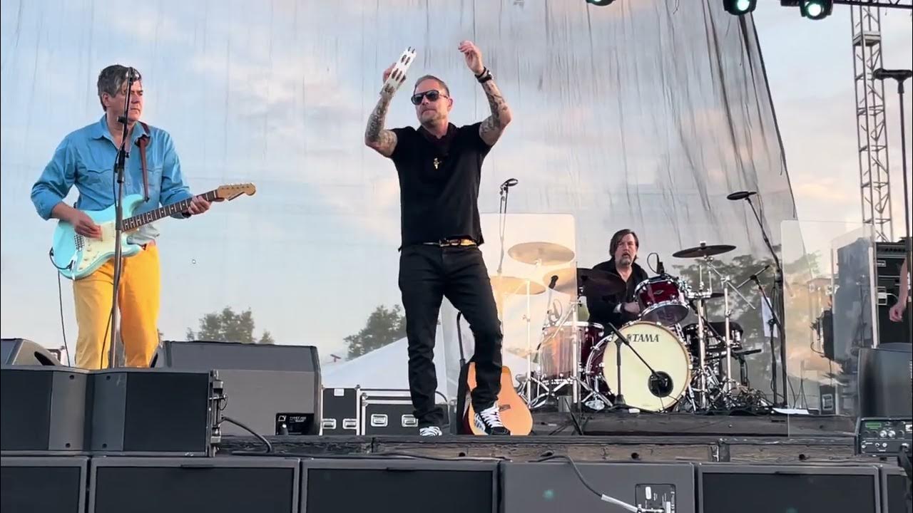 GIN BLOSSOMS *FOLLOW YOU DOWN* live in MASON Ohio 7/3/23 concert at