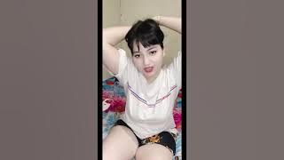 Bigo live hot cewek gemoy cantik goyangan slow di ranjang #cantik #cewek #hidup #bigo
