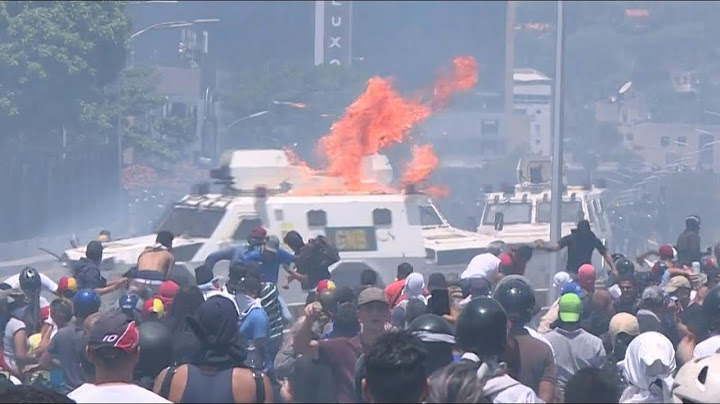 Venezuelan opposition protesters clash with security forces