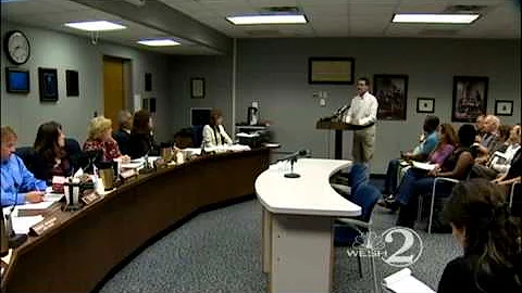 Lake County takes up 'armed teachers' debate