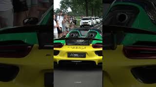 Porsche Carrera GT vs 918 Spyder!