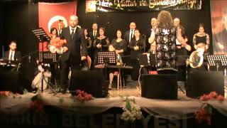 Ni̇san Yağmuru(Gözleri̇m Bulut Bulut)