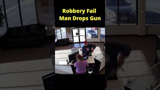 Robbery Fail - US Man Loses His Gun in the Middle of a Robbery