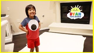 Bad Kid Giant Magical Googly Eyes Prank Daddy w/ Skittles M&M in McDonald's Happy Meal Surprise Toys