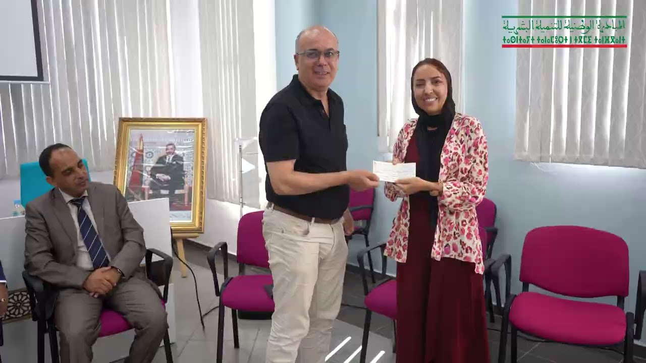 Programme INDH طنجة توزيع الشيكات لفائدة 10 مستفيدين من دعم منصة الشباب