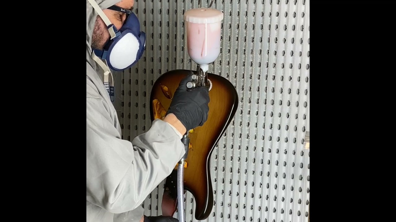 Reproduction d’un sunburst sur un corps Strat de 1958