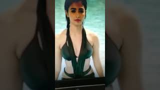 Pooja Hegde sex bomb