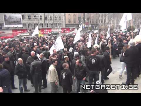 \"სააკაშვილის სისხლიანი რეჟიმის\" ჩვენება რუსთაველზე ბავშვების თანდასწრებით