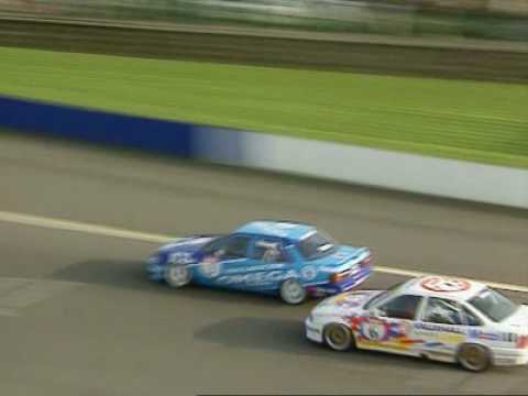 BTCC 1992 John Cleland and Steve Soper collide in final race