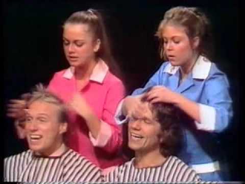 Knutsen & Ludvigsen - Dum og Deilig (video) 1983