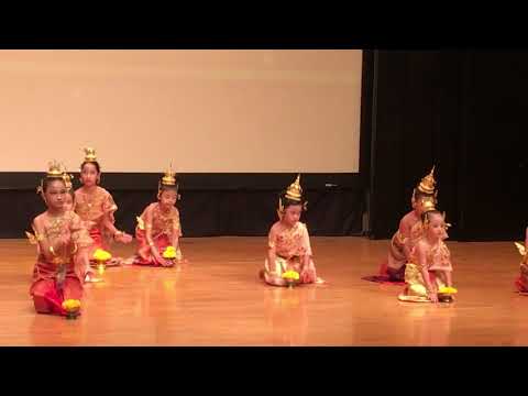 รำอธิฐานวันรับประกาศนียบัตร รร.บุษบา นาฏศิลป/แฟนคลับน้องข้าวเจ้า