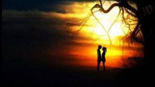 Video voorbeeld van "Mark Knopfler and Emmylou Harris - Love and Happiness"