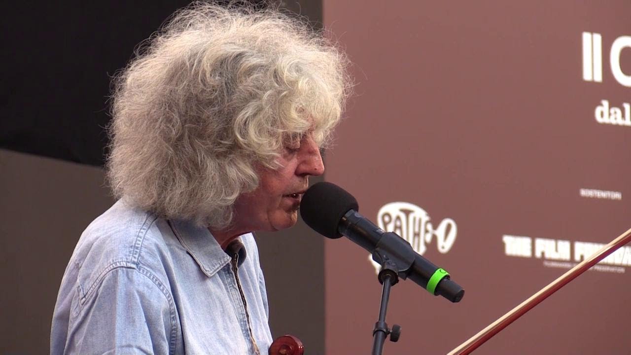 RepIdee 2022, Angelo Branduardi canta "Alla fiera dell'est" in ucraino con piccoli profughi