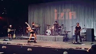 Video thumbnail of "Izïa - La vitesse (Live - Rock En Seine 2022)"