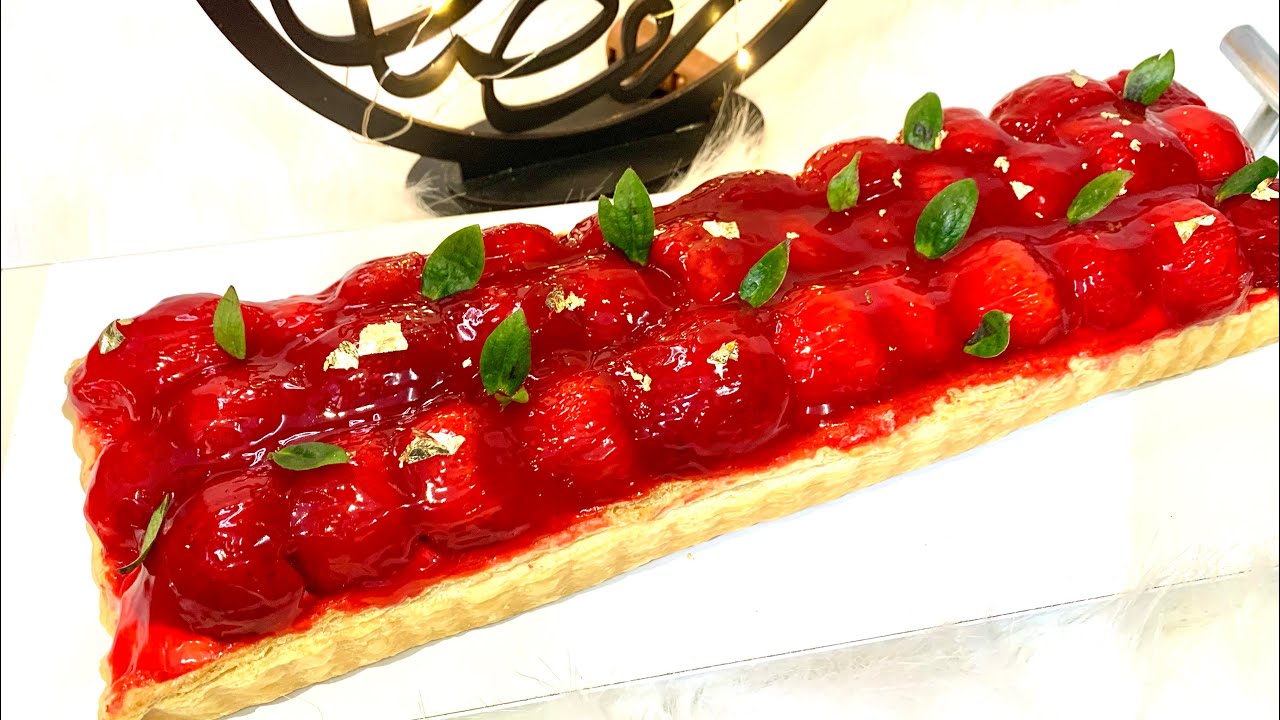 تارت الفراولة 🍓بالعجينة المورقة💛🌙