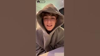 Avi Angel live talking to his fans, 