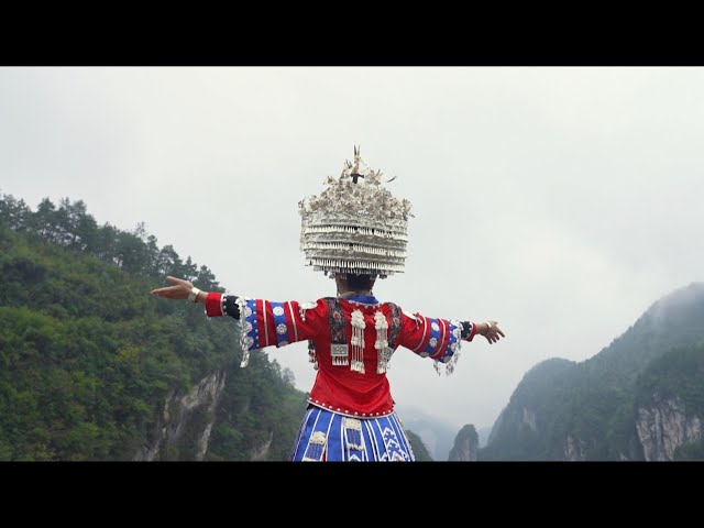 Silken Threads: 中国 韓国 日本 ベトナムにおける刺繍の歴史 Miao embroidery: Memory and blessing in every stitch - YouTube