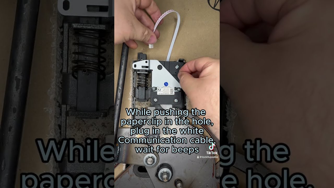 Securam lock reset no beep error fix diagram with paper clip and cable connection