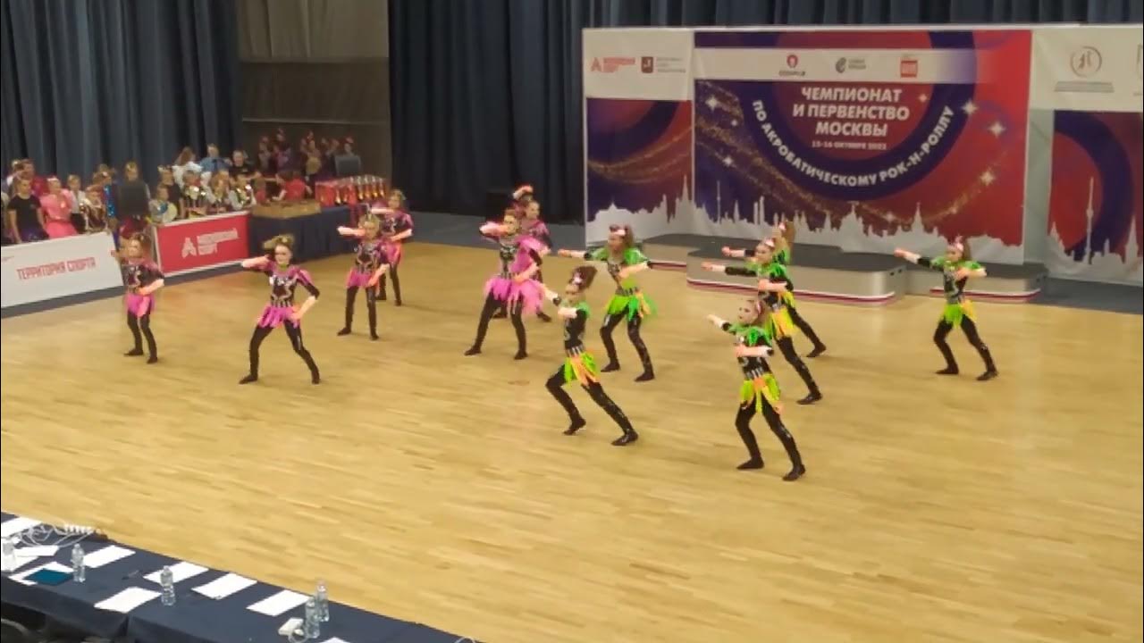 Акробатический рок н ролл формейшн женщины