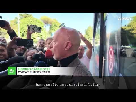 Video Garlasco, Sempio con i suoi legali al laboratorio Genomica a Roma