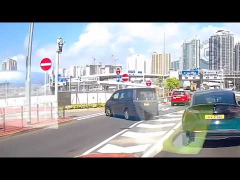 車CAM直擊 - 大地任佢行👍 睇清睇楚 影線再逆線衝入路口 