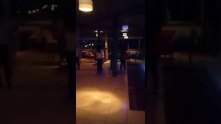 Sarhos Kizlar Das Oynuyor Erkekler Oksuyor