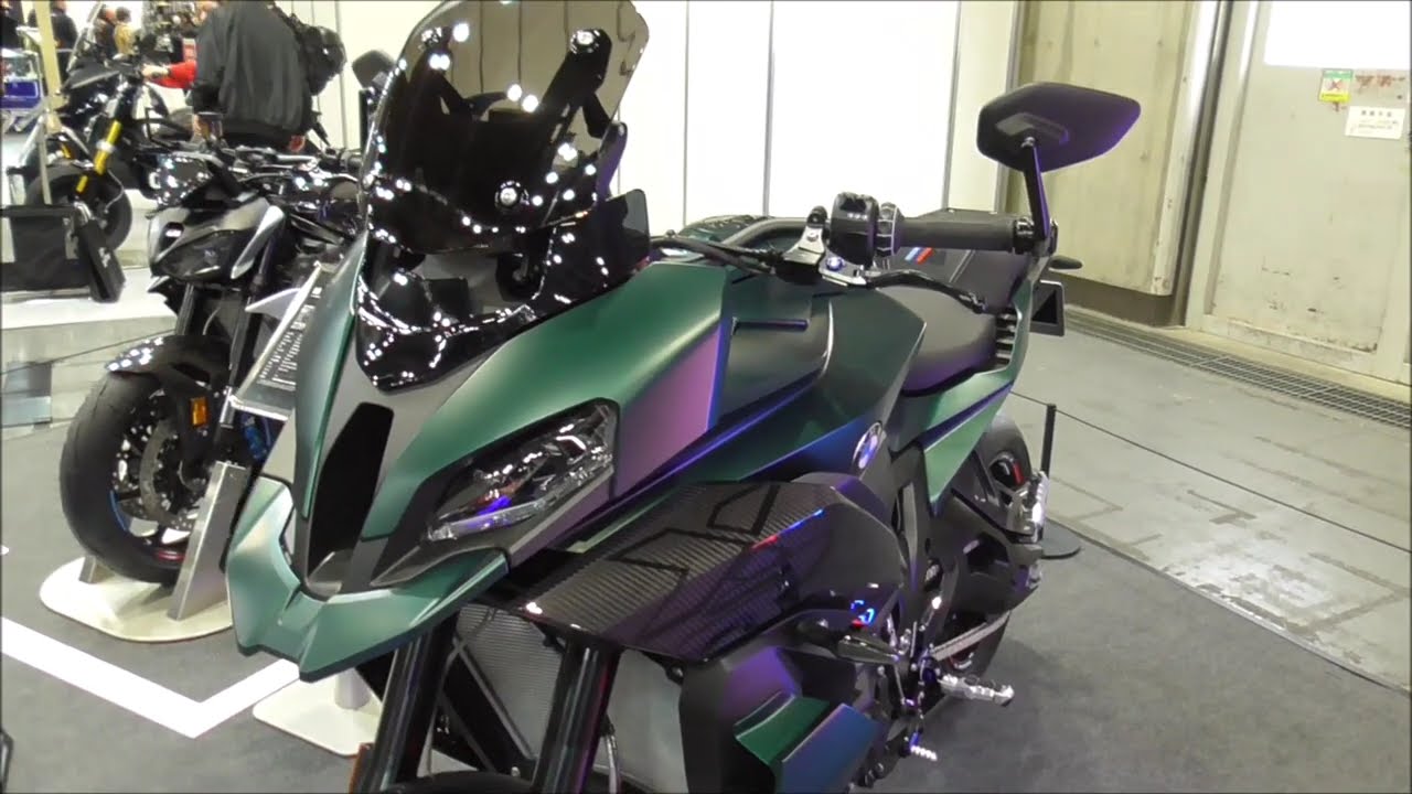 BMW M 1000 XR 2026 M 1000 XR Aurelius Green Edition(国内20台限定発売) 油冷/水冷4気筒4ストローク並列エンジン