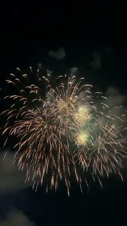 Салют в честь международного моста в Благовещенске! - YouTube
