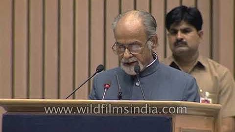 I.K. Gujral attends Confederation of Indian Industry (CII)