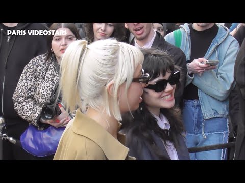 The Last Dinner Party Abigail Morris Georgina Davies Paris Fashion Week 8 March 2025 Show Westwood