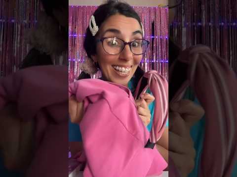Laura si traveste