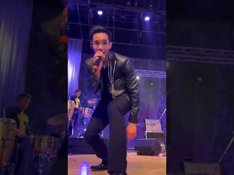 Giggin’ in Texas🕺🏽 #UptownFunk #BrunoMars #RepublicOfMusic #ChadJaxonPerez #singer #vocalist