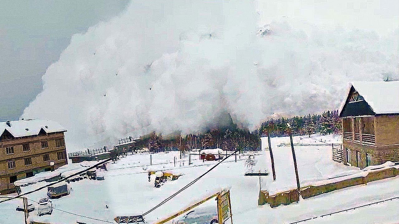 Thrilling Footage: 5 EXTREME Avalanche Caught On Camera!
