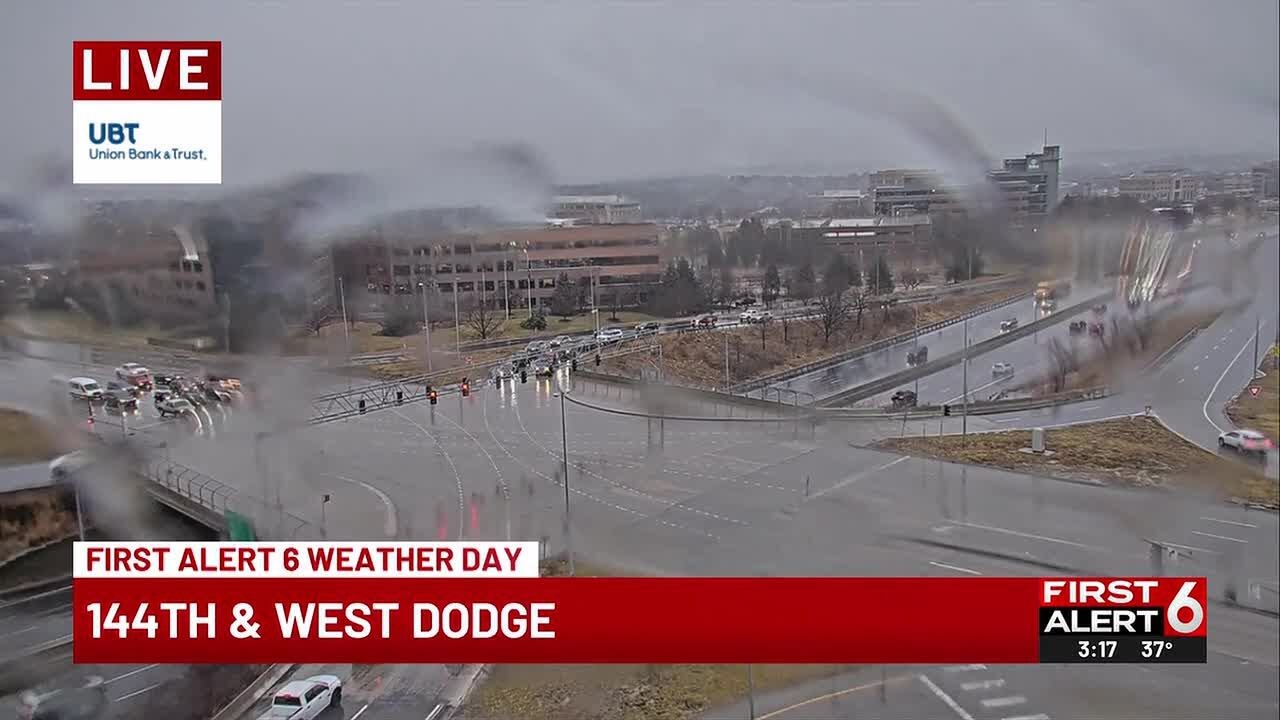 Rain, snow in the forecast for Omaha tonight - YouTube