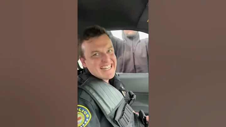 Criminal Passes out while breaking into OCCUPIED Police Car SHORT FULL VIDEO LINKED BELOW - DayDayNews