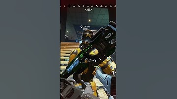 Lag SAVED them! #apexlegends #mirage #apex #apexlegendsclips #shorts #viral #apexclips #peacekeeper