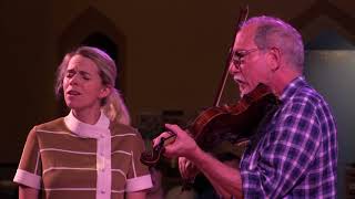 Video thumbnail of ""The Blackest Crow" – Aoife O'Donovan and Bruce Molsky at GMW 2017"