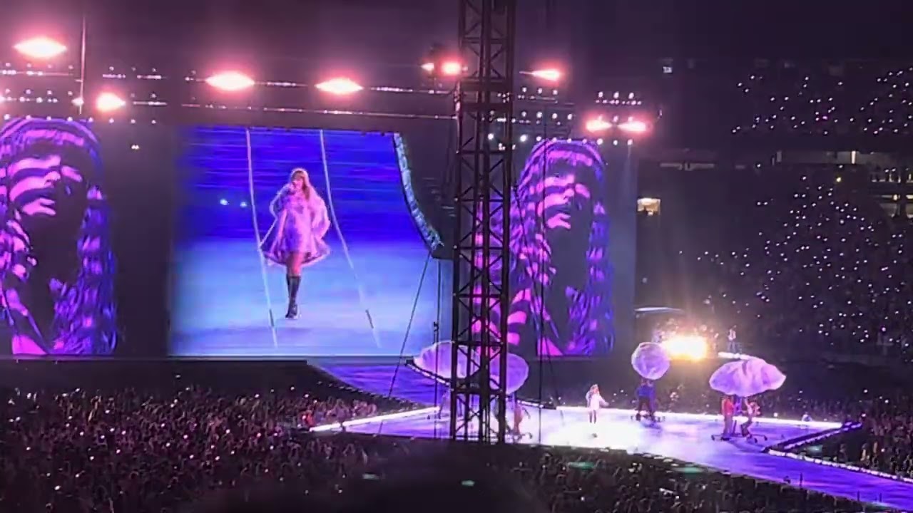 Lavender Haze- Taylor Swift- MetLife Stadium NJ May 27, 2023