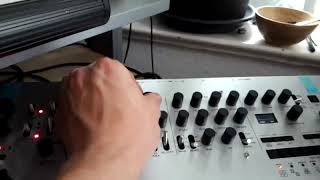 Korg Minilogue, Beats, Keys Yamaha Tx81Z Efx Dub Demo 1