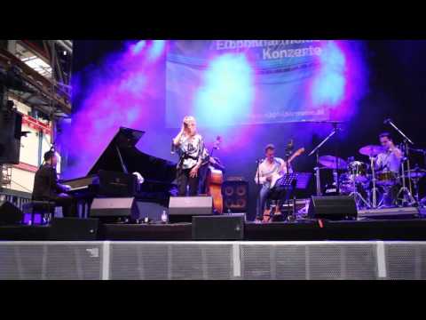 Ulita Knaus - Elbjazz Festival 2014 - "Window Facing West"