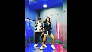 Download Lagu fir kisi ke chehre ka rang khil gya #youtubeshorts #viral #bollywood #shorts MP3