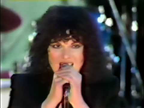 Putar Bebe le Strange (Broadcast 1989) - Heart