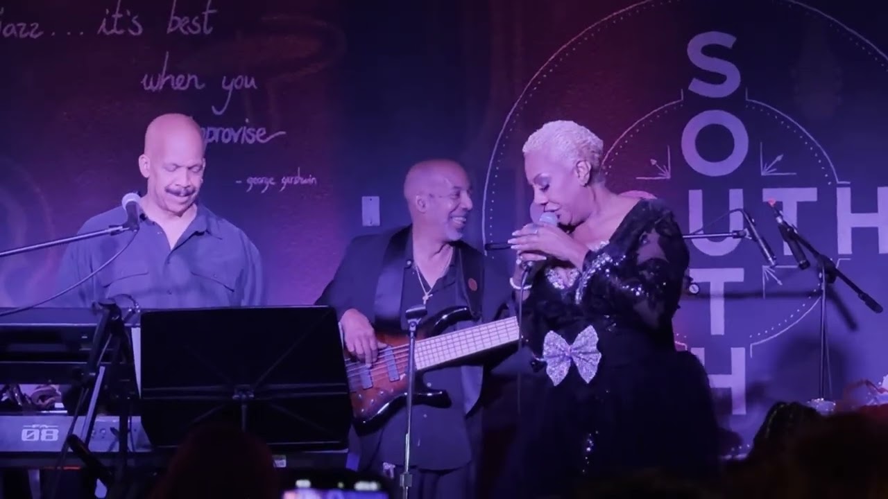 Alyson Williams with E Liz and the Bill Jolly Band