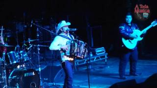 Remmy Valenzuela "Se Va Muriendo Mi Alma" Chicago, IL. 11/8/2014