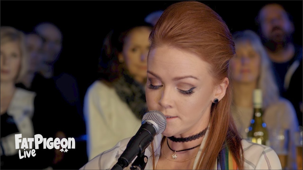 Katie Cassidy - Sandcastles [LIVE]