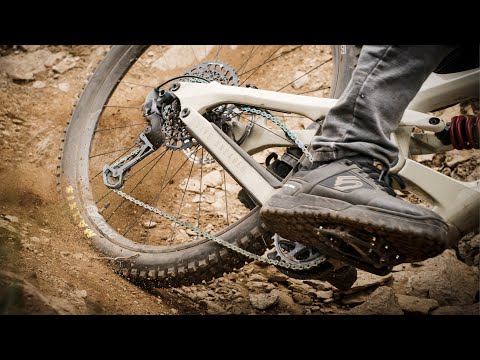 MTB trail action: Featuring the DT Swiss EX 1700 SPLINE® wheelset.  | DT Swiss
