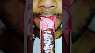 Strawberry 🍓 Fills Printed Biscuit 🍪 #asmr #satisfying #shorts